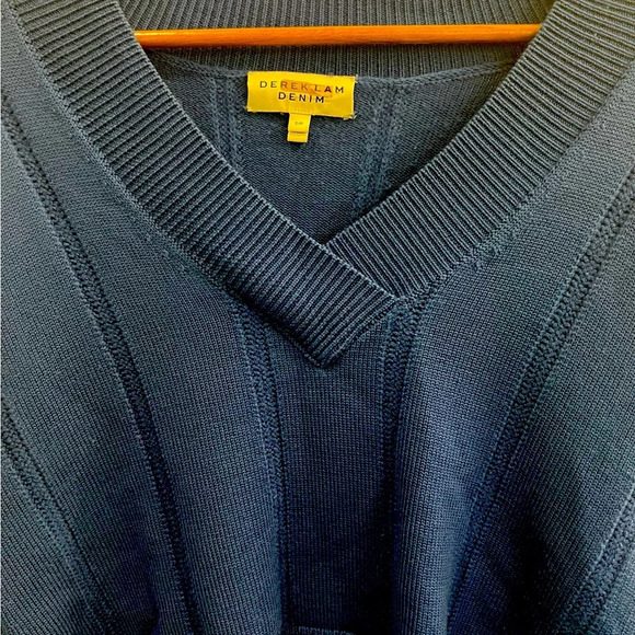 Derek Lam Denim Women’s Size Small Royal Blue V-Neck 100% Wool Sweater - Picture 4 of 6